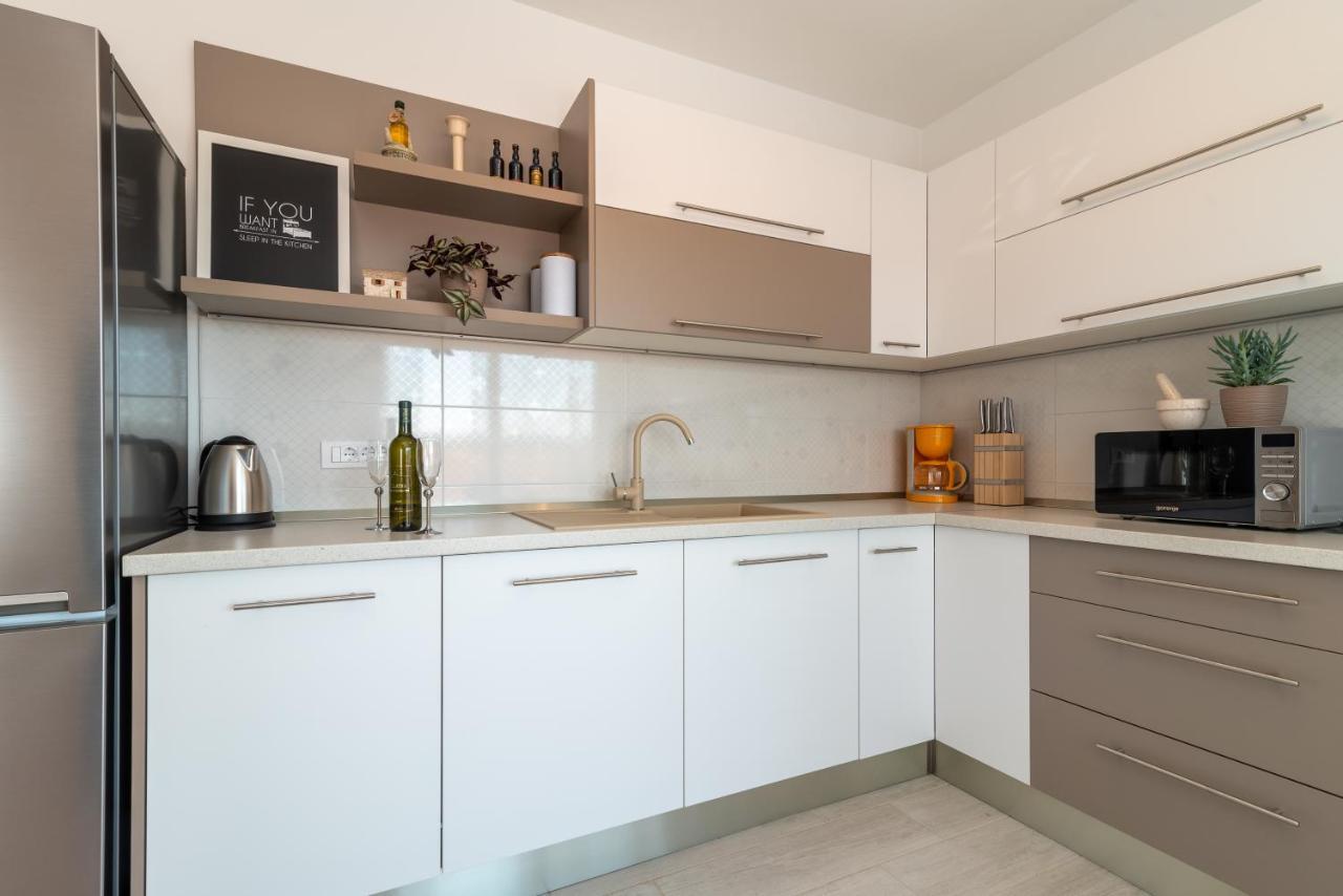 Apartman Lotos Apartment Trogir Exterior foto