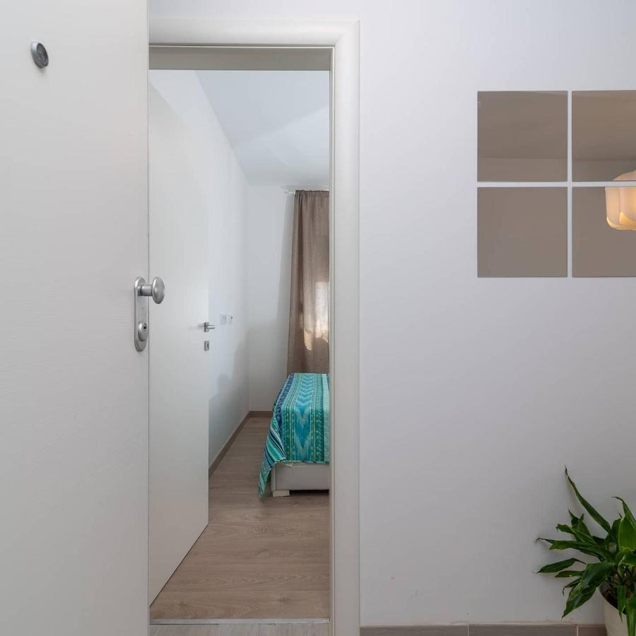 Apartman Lotos Apartment Trogir Exterior foto