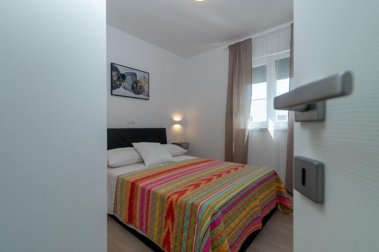 Apartman Lotos Apartment Trogir Exterior foto