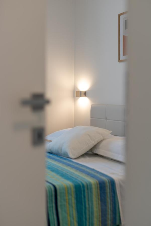 Apartman Lotos Apartment Trogir Exterior foto