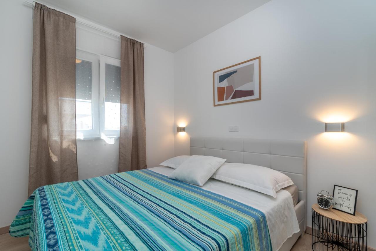 Apartman Lotos Apartment Trogir Exterior foto