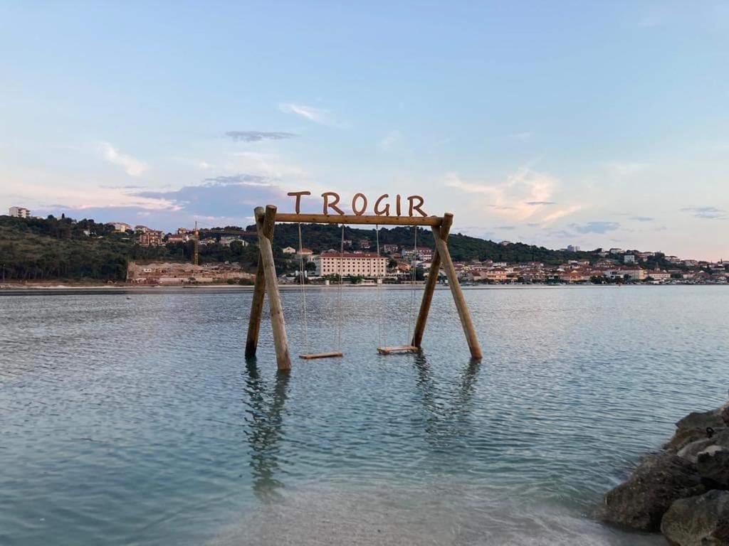 Apartman Lotos Apartment Trogir Exterior foto